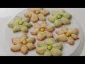 How to Make Sugar Cookies in Cute Flower Shapes